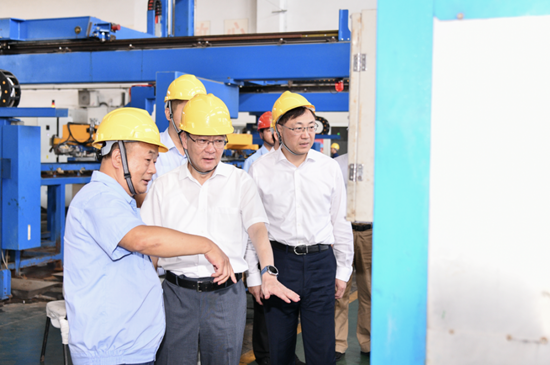 劉健深入一線開展節(jié)前安全生產(chǎn)調(diào)研，重點(diǎn)聚焦普通機(jī)械設(shè)備安裝服務(wù)